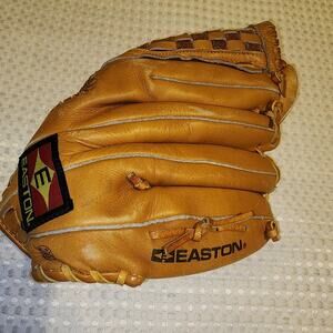 EATON EUC EX126 LEATHER LEFTHANDED BALL GLOVE